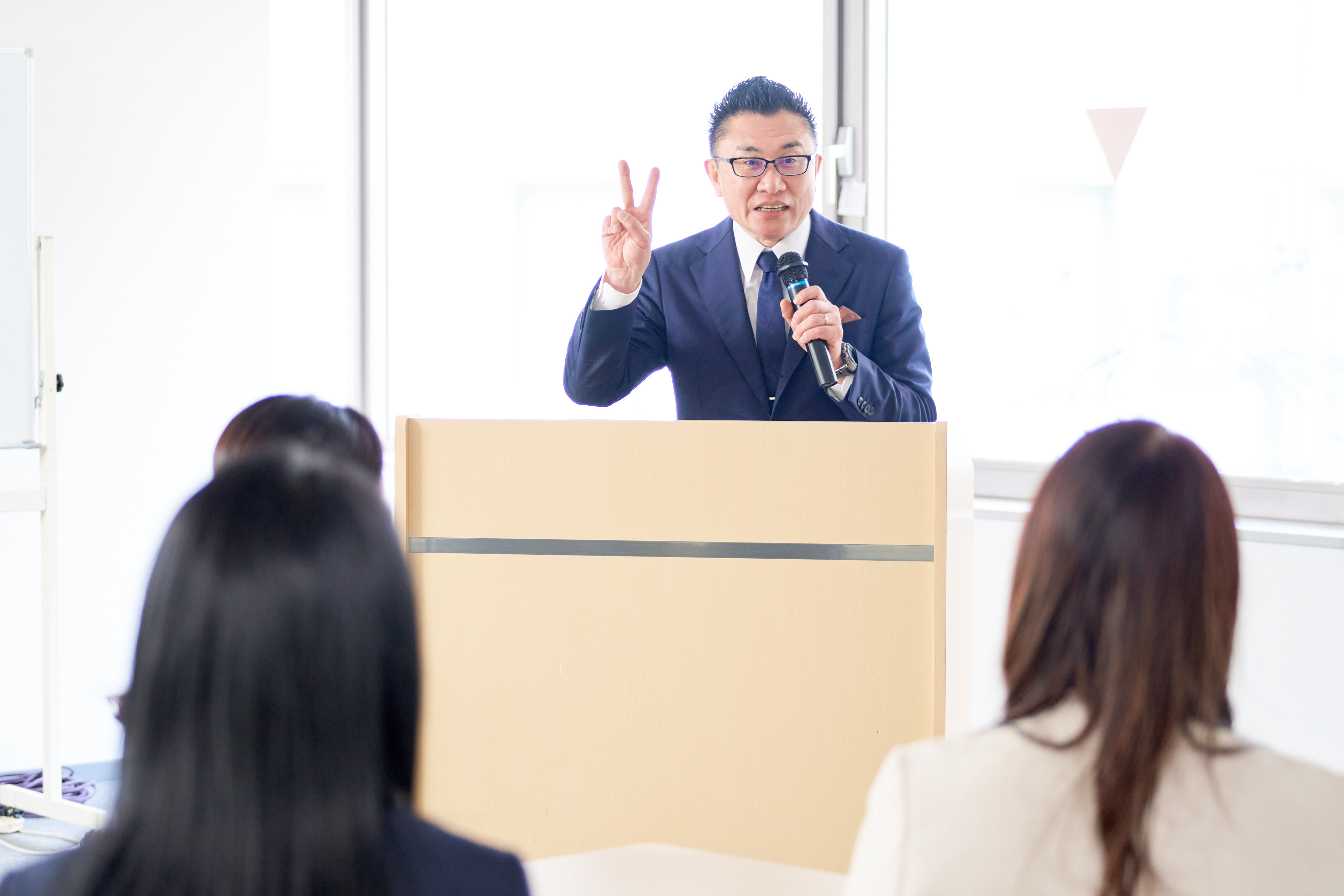 小売業界の新たな成長戦略を実現せよ！