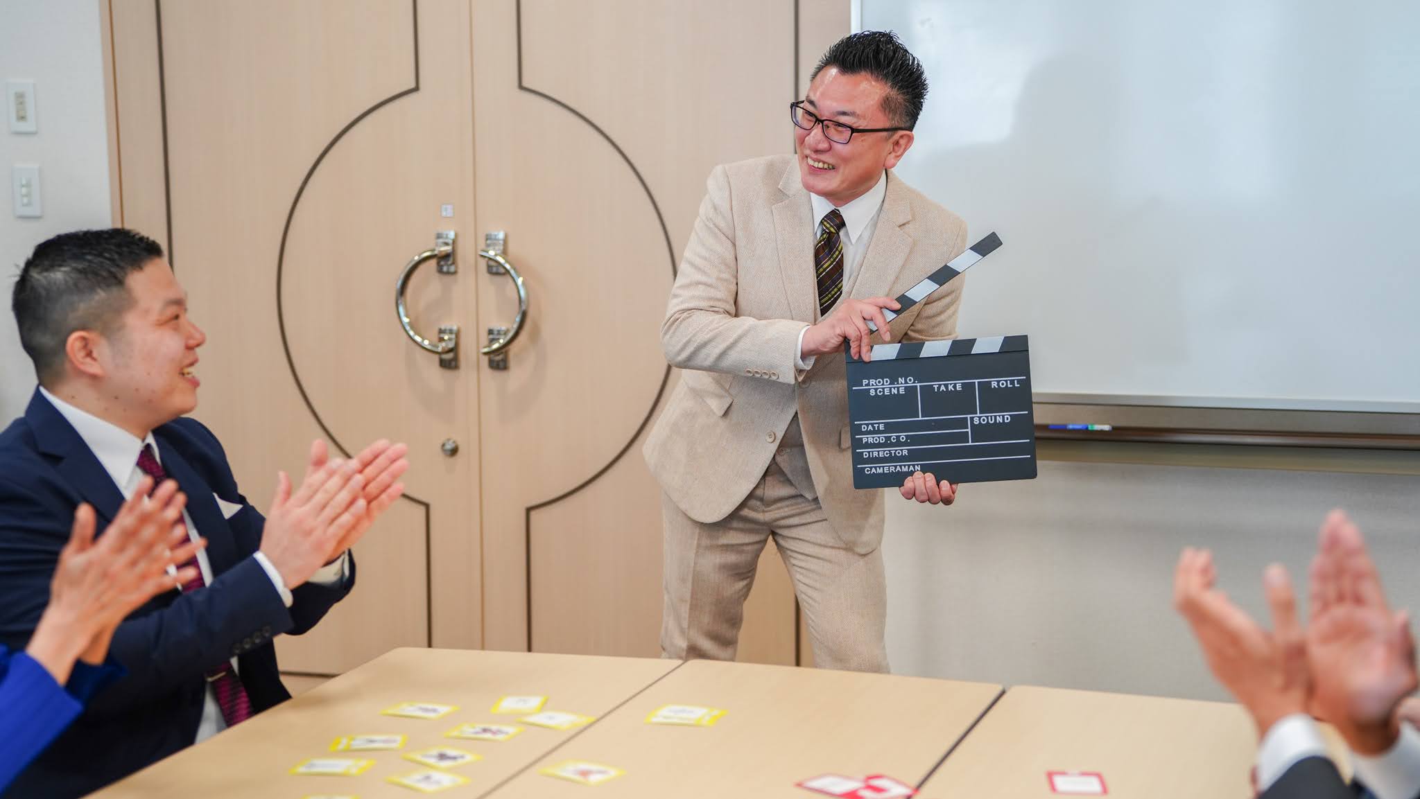 職場環境改善を笑いで！心を守る新しいアプローチ