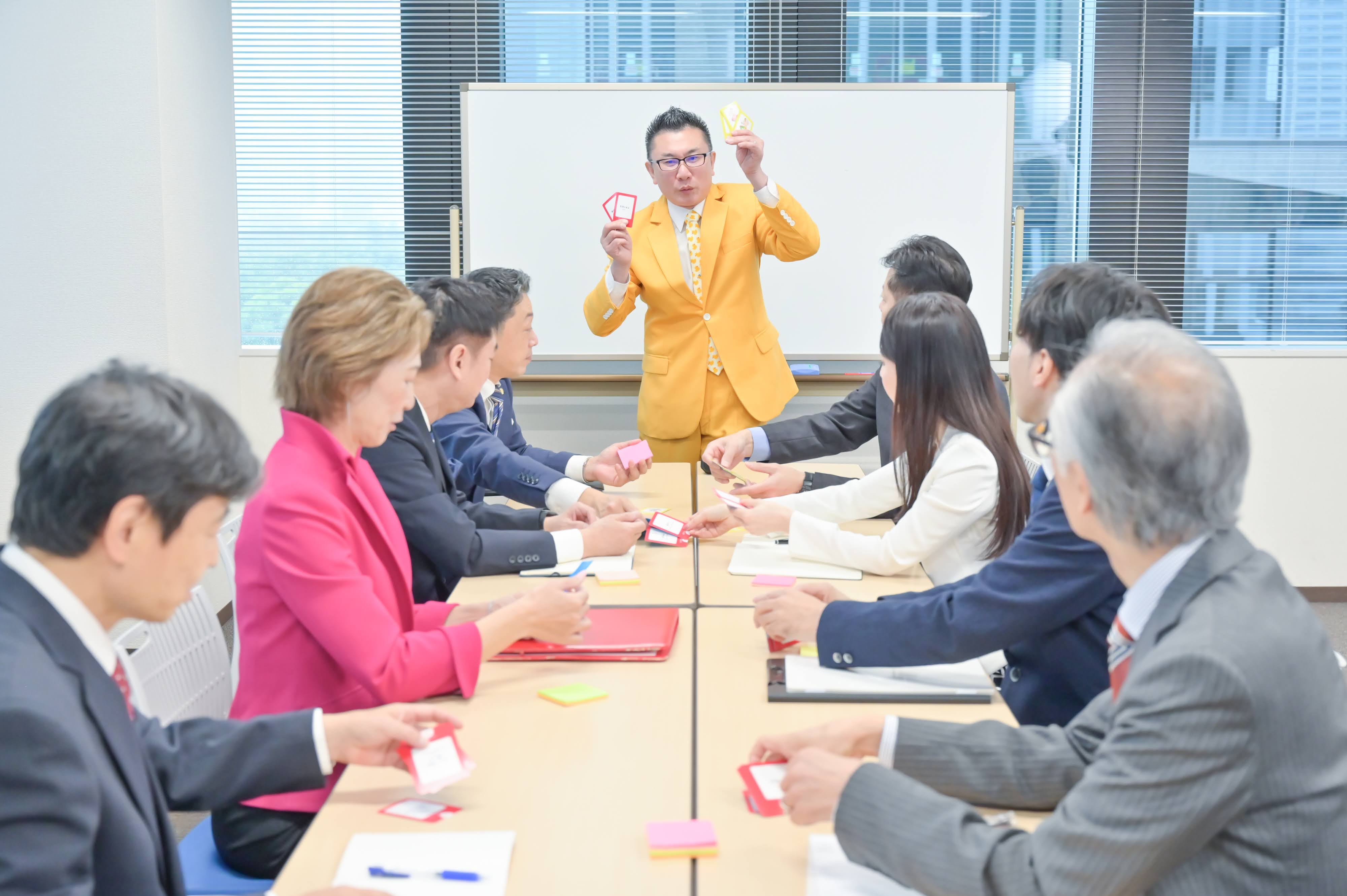 飲食業界の未来をつくる！職場環境を改善し、スタッフを育成しよう！