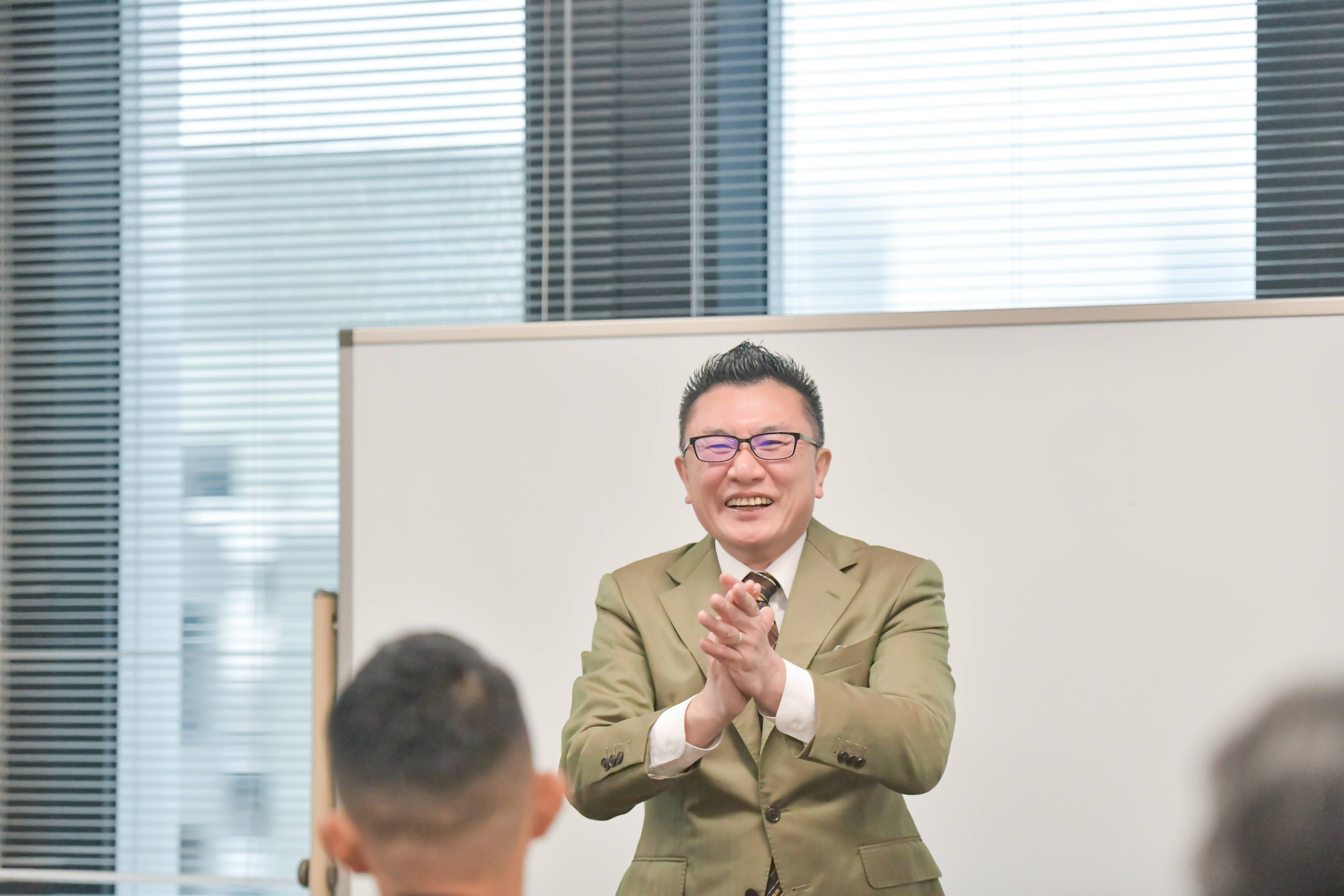 お笑い芸人流の密なコミュニケーション術